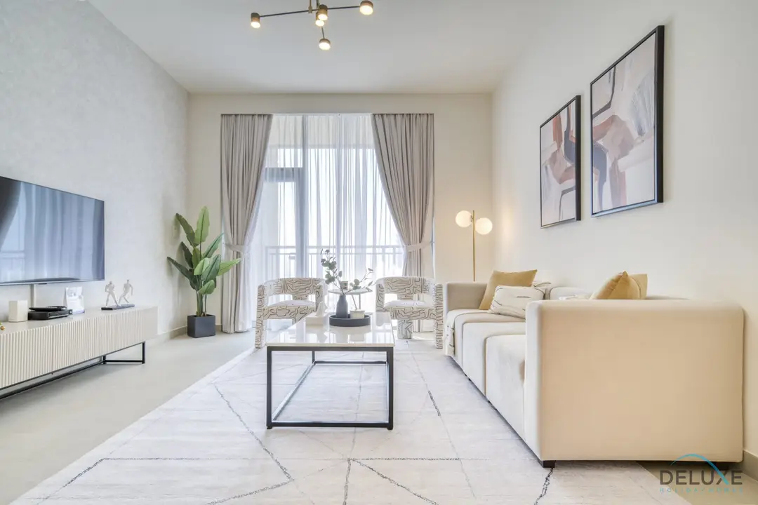Peaceful 1-Bedroom at Creek Rise Tower