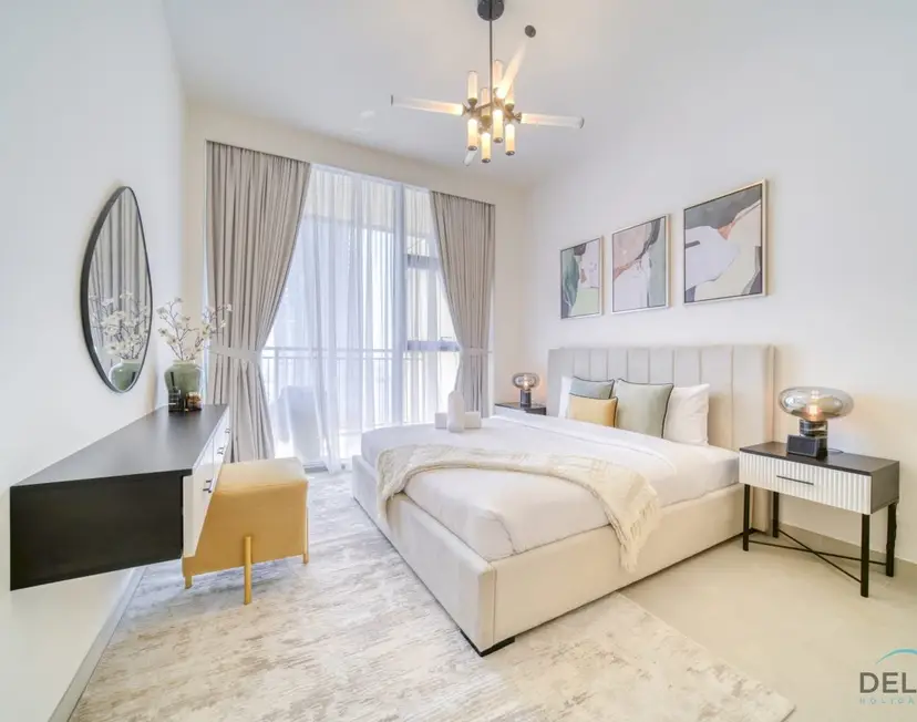 Peaceful 1-Bedroom at Creek Rise Tower — photo 4