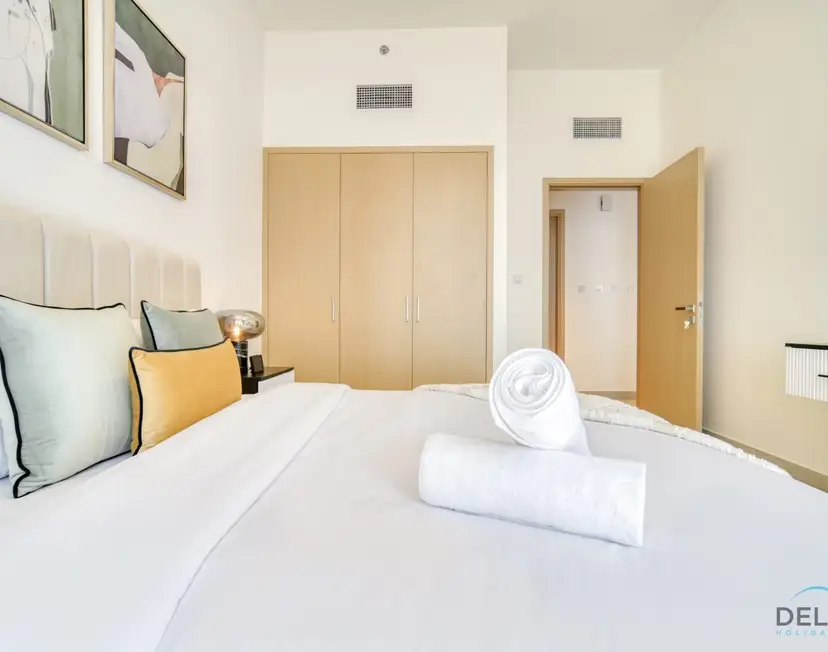 Peaceful 1-Bedroom at Creek Rise Tower — photo 19