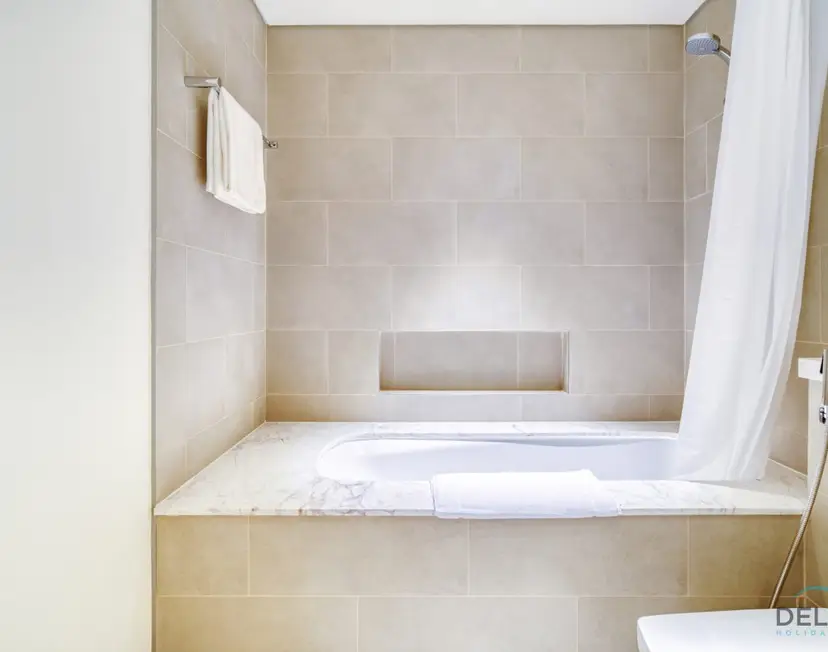 Peaceful 1-Bedroom at Creek Rise Tower — photo 23