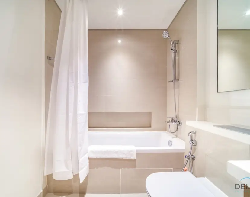 Classic 1-Bedroom at Harbour Views Tower — photo 34