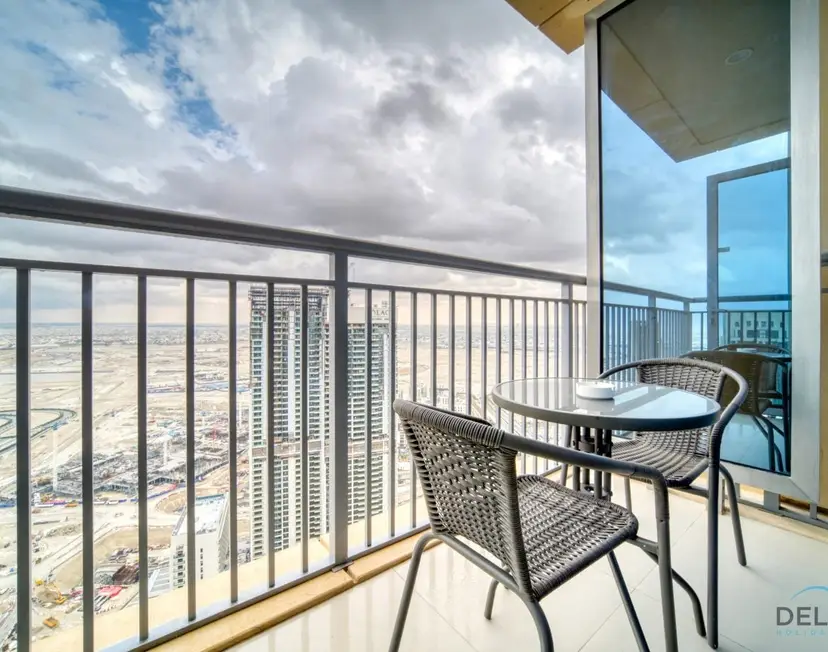 Elegant 1-Bedroom at Harbour Views Tower — photo 2