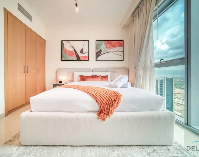 Elegant 1-Bedroom at Harbour Views Tower — photo 12