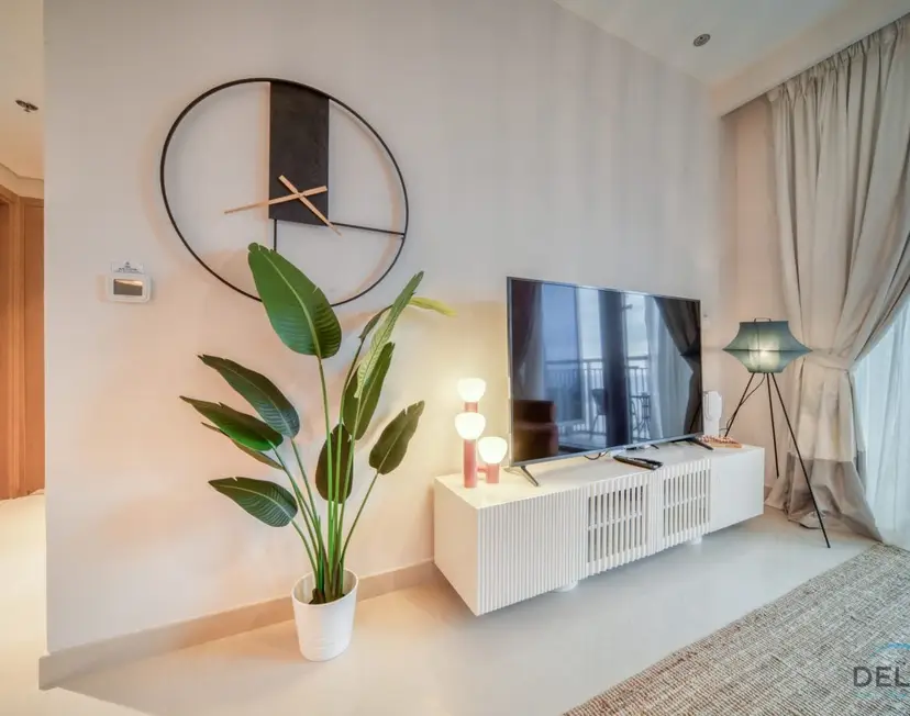 Elegant 1-Bedroom at Harbour Views Tower — photo 20