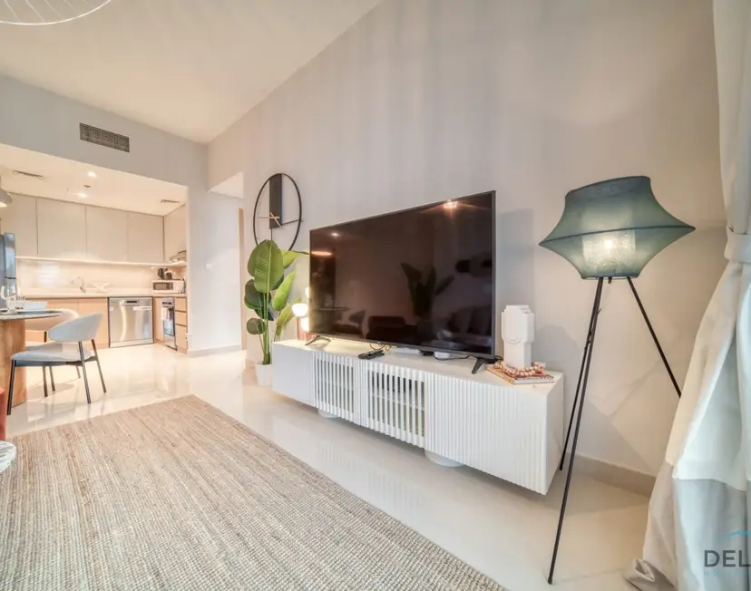 Elegant 1-Bedroom at Harbour Views Tower — photo 16