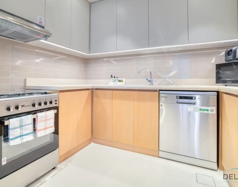 Alluring 1-Bedroom at Harbour Views Tower — photo 5