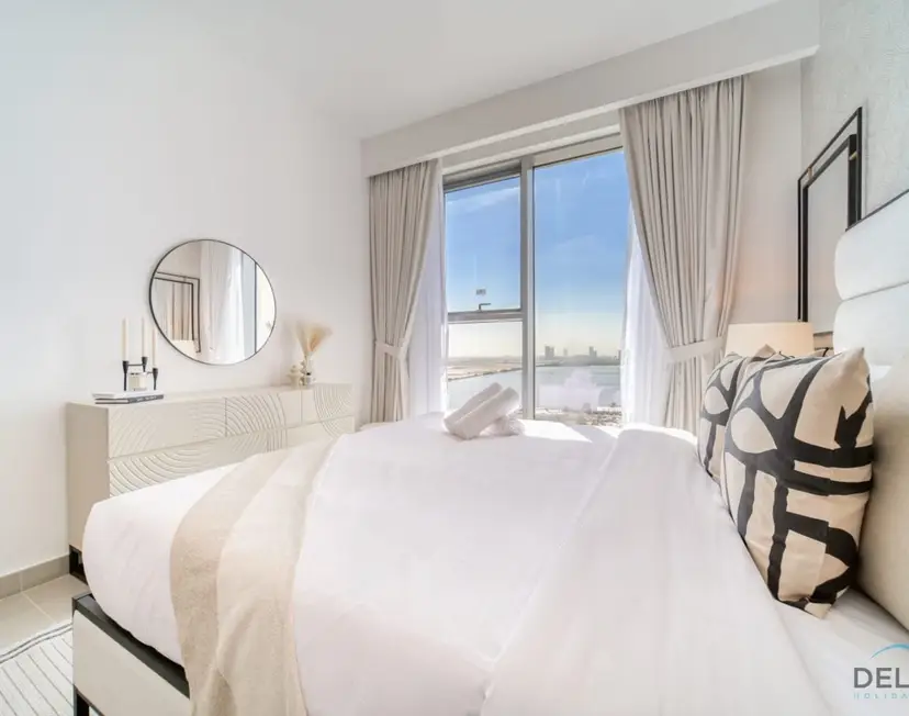 Captivating 1-Bedroom — 17 Icon Bay — photo 26