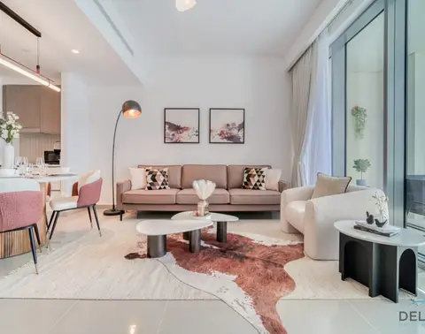 Captivating 1-Bedroom — 17 Icon Bay — photo 2