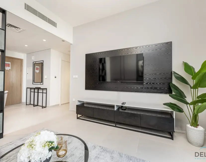Lavish 1-Bedroom Apartment at Summer at Creek Beach — Creek Beach Residences — photo 19