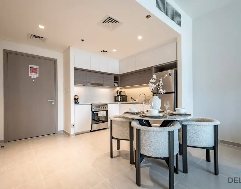 Beautiful 1-Bedroom Apartment in Creek Edge Tower — photo 4