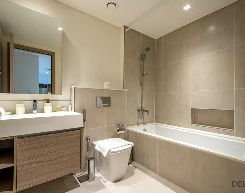 Beautiful 1-Bedroom Apartment in Creek Edge Tower — photo 6