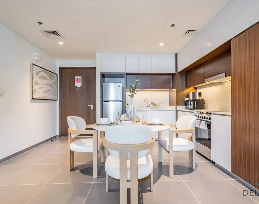 Charming 1-Bedroom Apartment in Creek Edge Tower — photo 13