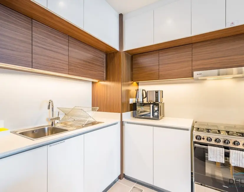 Charming 1-Bedroom Apartment in Creek Edge Tower — photo 17