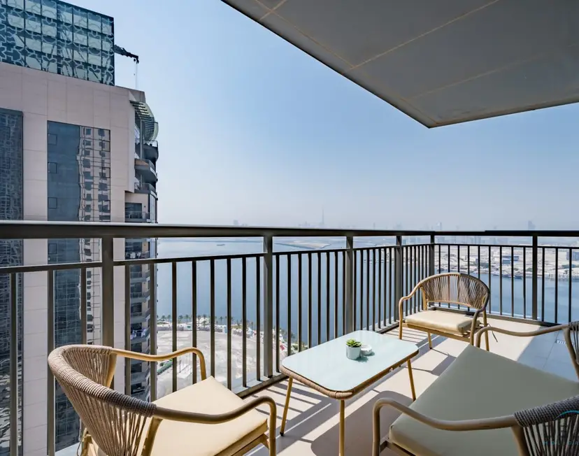 Spacious 3-Bedroom Apartment with Assistant Room & Stunning Creek Views — Dubai Creek Residences — photo 7