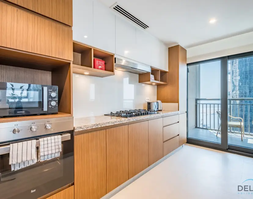 Spacious 3-Bedroom Apartment with Assistant Room & Stunning Creek Views — Dubai Creek Residences — photo 8