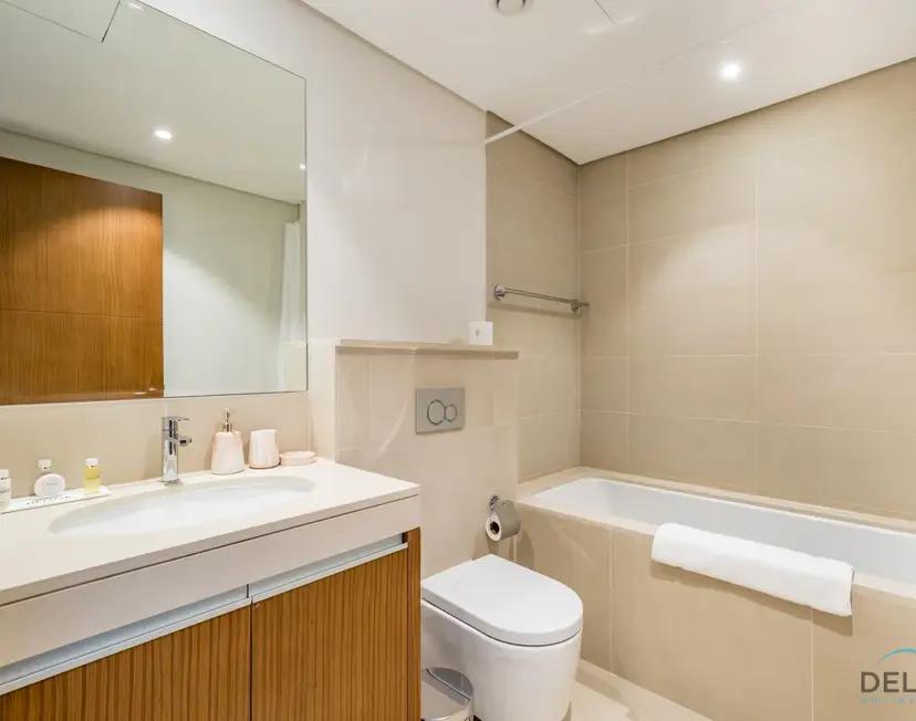 Spacious 3-Bedroom Apartment with Assistant Room & Stunning Creek Views — Dubai Creek Residences — photo 35