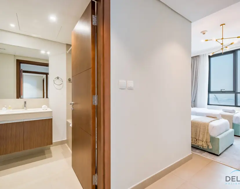 Spacious 3-Bedroom Apartment with Assistant Room & Stunning Creek Views — Dubai Creek Residences — photo 38