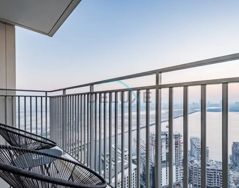 Appealing 3-Bedroom — 17 Icon Bay — photo 2