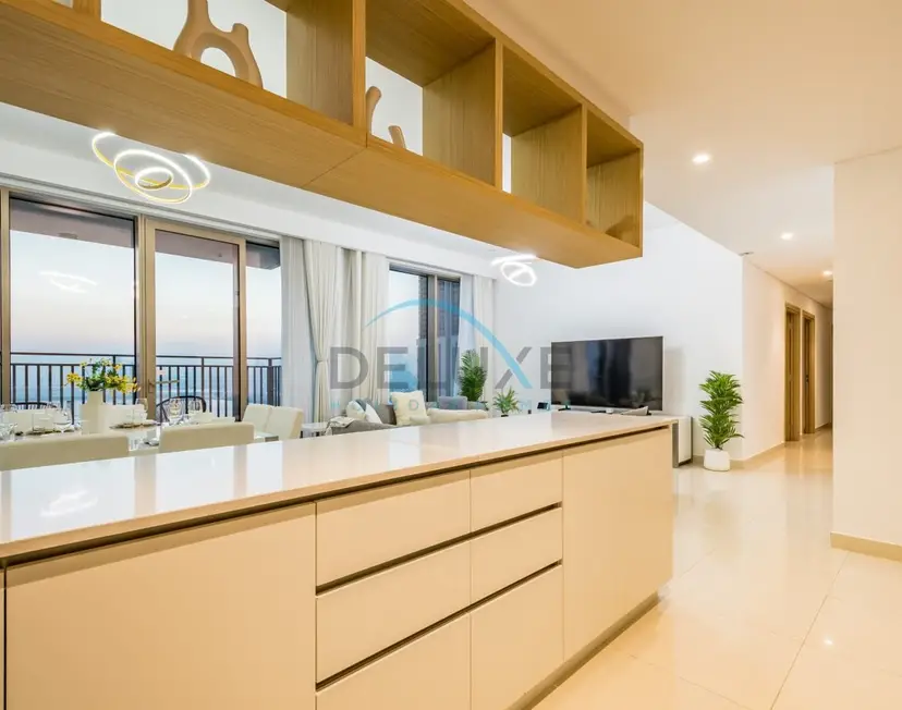 Appealing 3-Bedroom — 17 Icon Bay — photo 18