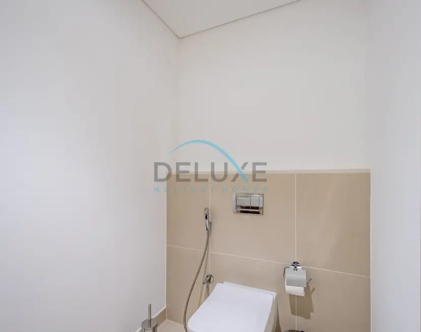 Appealing 3-Bedroom — 17 Icon Bay — photo 21