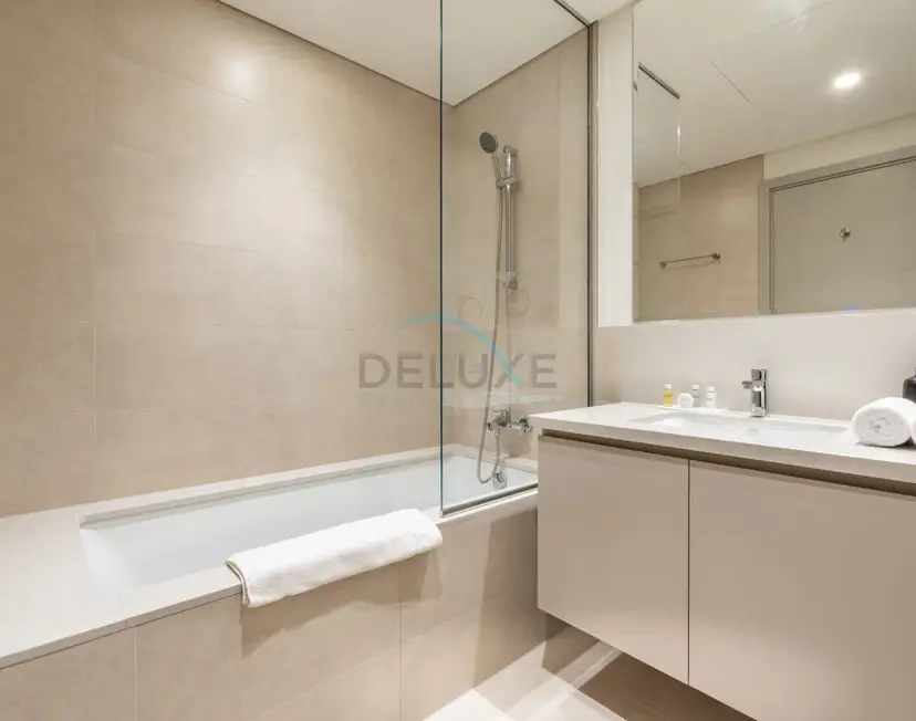 Harbourfront Views 1-Bedroom — Creek Palace — photo 12