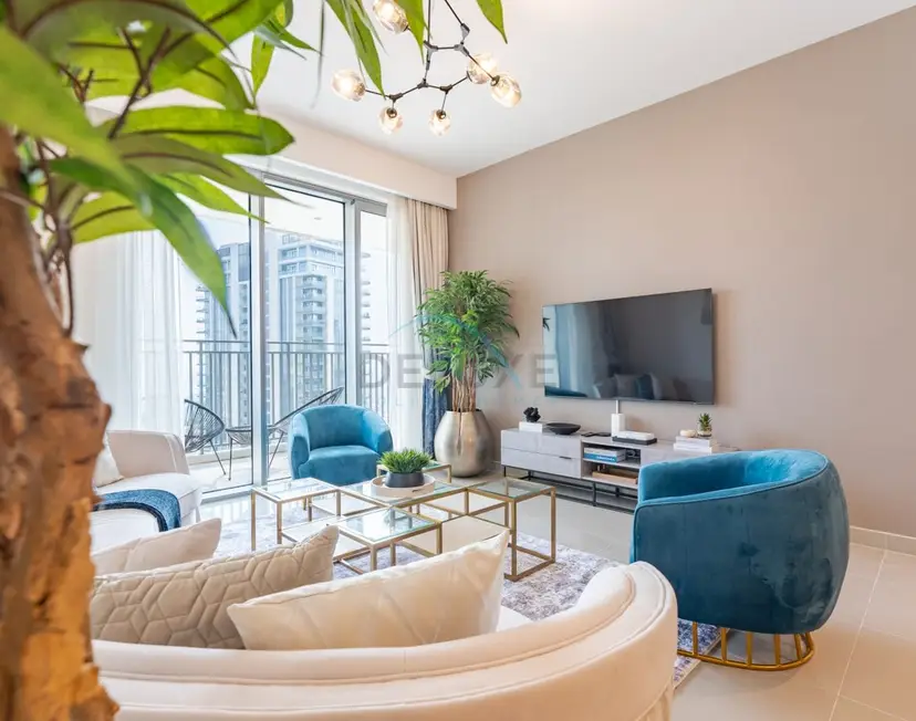 Apartment with Stunning Canal Views — 17 Icon Bay — photo 2