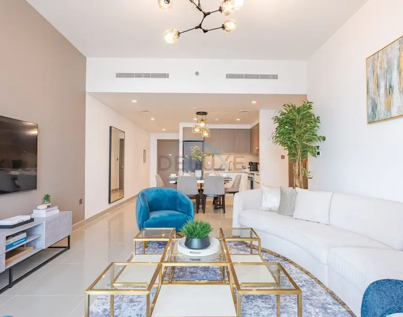 Apartment with Stunning Canal Views — 17 Icon Bay — photo 7