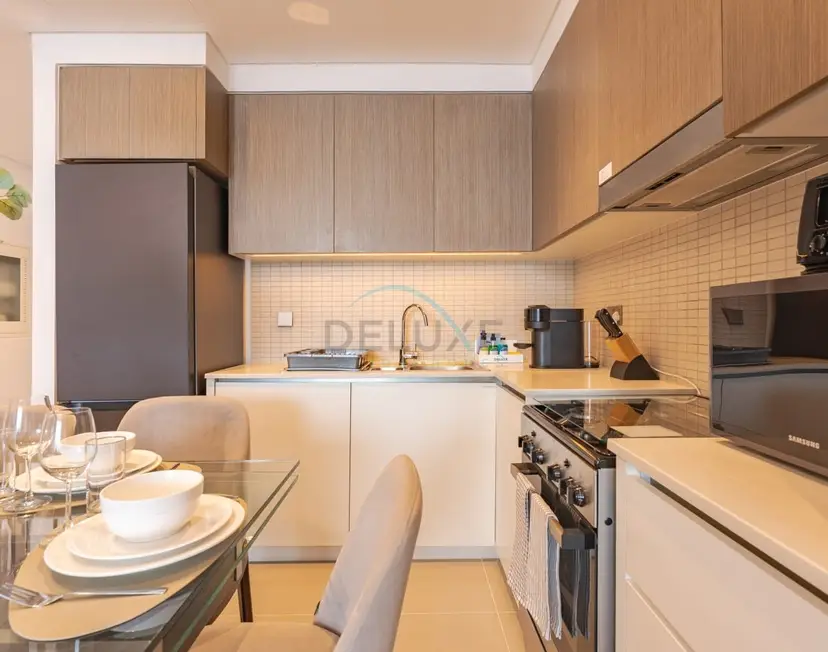Apartment with Stunning Canal Views — 17 Icon Bay — photo 11
