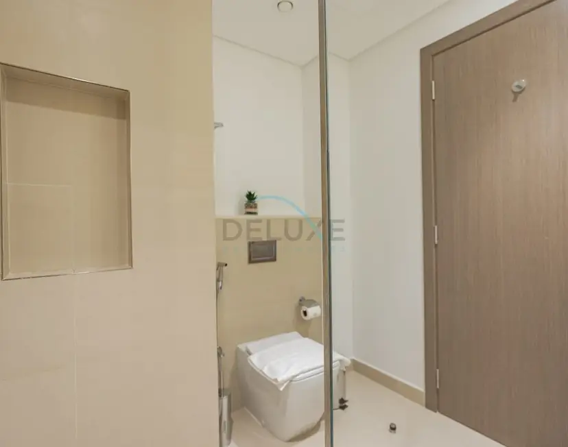 Apartment with Stunning Canal Views — 17 Icon Bay — photo 17