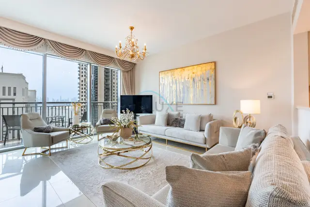 Elegant 3 Bedrooms with Assistant Room — Harbour Views